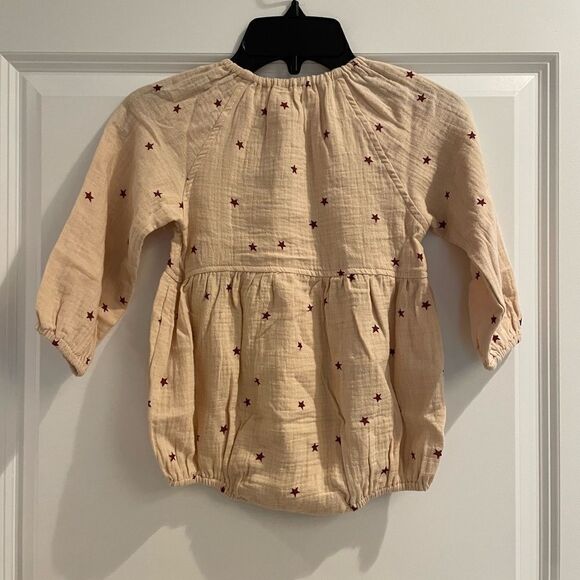 RYLEE + CRU LONG SLEEVE BUBBLE ROMPER / STARS NWT Sz. 2/3 - Picture 3 of 4